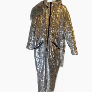 Metallic silver womens snow suit size large